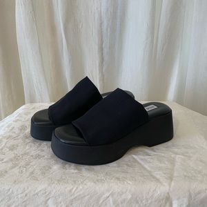 Steve Madden Slinky Platform Sandals